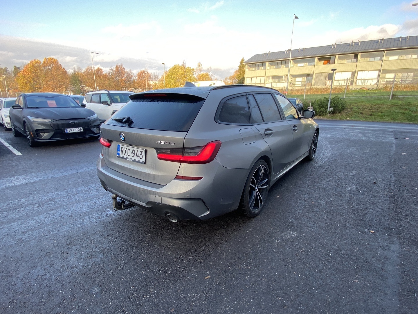 BMW - 330 - G21 Touring 330e xDrive A Charged Edition M Sport - Farmari