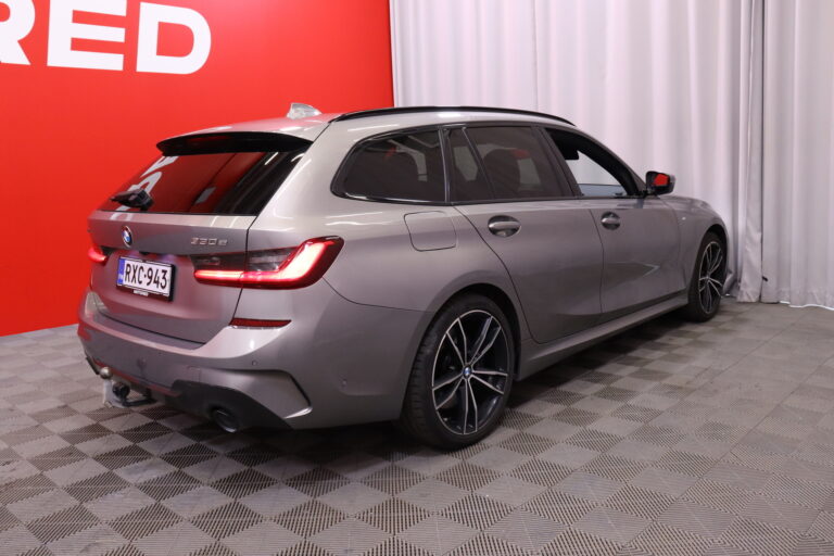 BMW 330