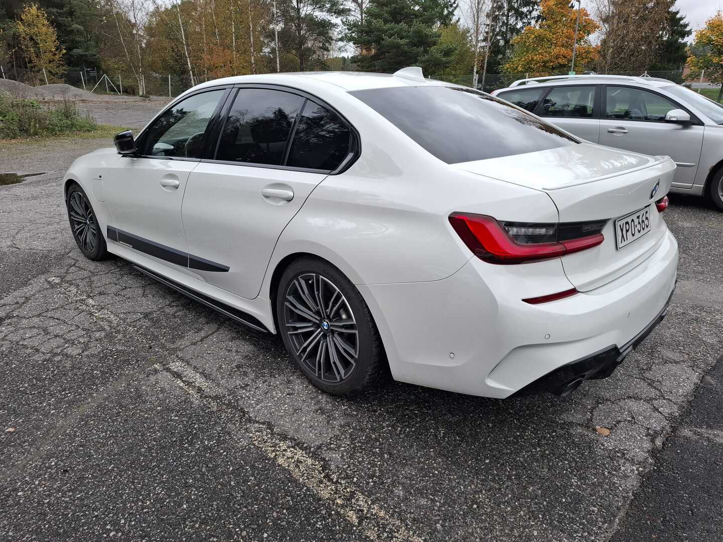 BMW - 330 - G20 Sedan 330e A Charged Edition M Sport - Sedan