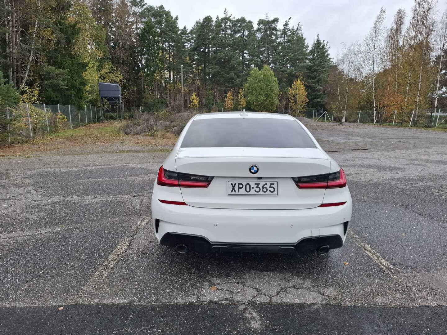 BMW - 330 - G20 Sedan 330e A Charged Edition M Sport - Sedan