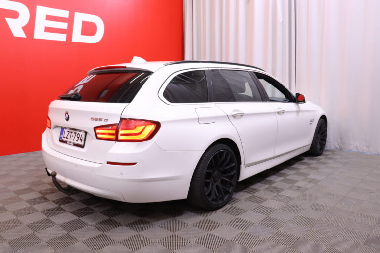 BMW 525