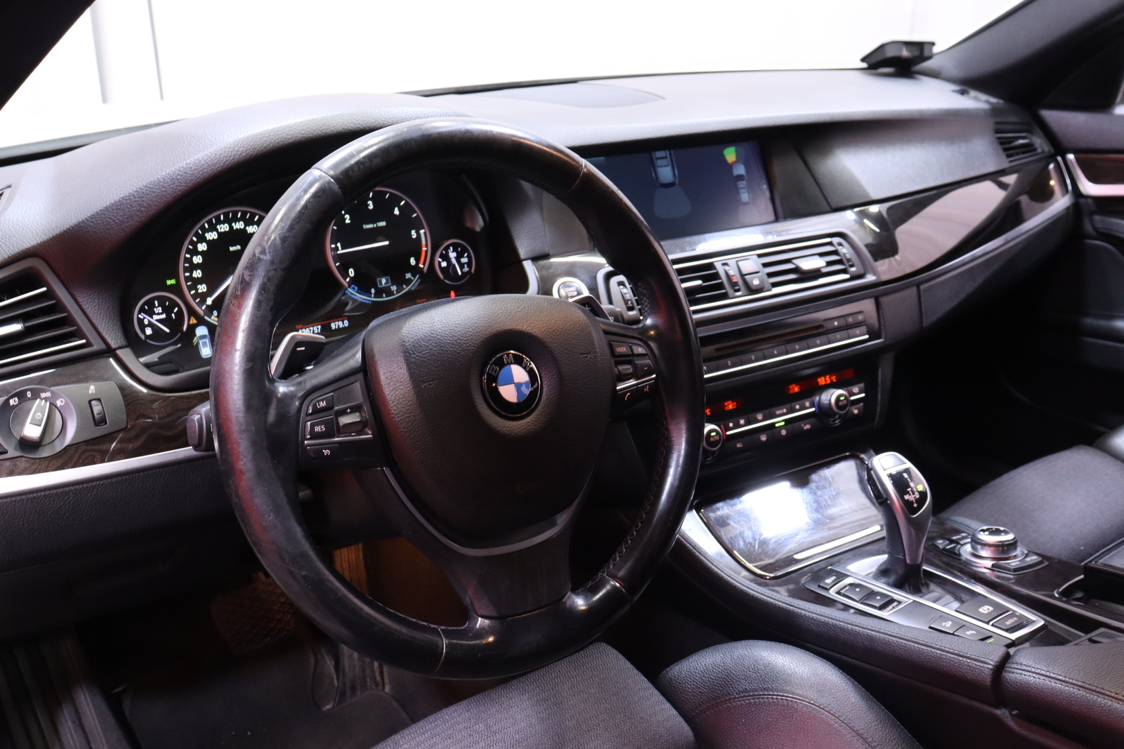 BMW - 525 - TwinPower Turbo Sport A xDrive F11 Touring Business - Farmari