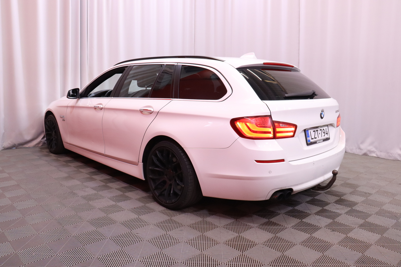 BMW - 525 - TwinPower Turbo Sport A xDrive F11 Touring Business - Farmari
