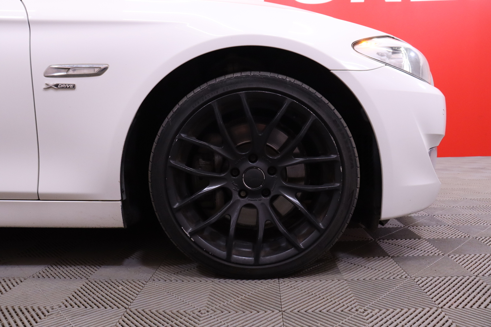 BMW - 525 - TwinPower Turbo Sport A xDrive F11 Touring Business - Farmari