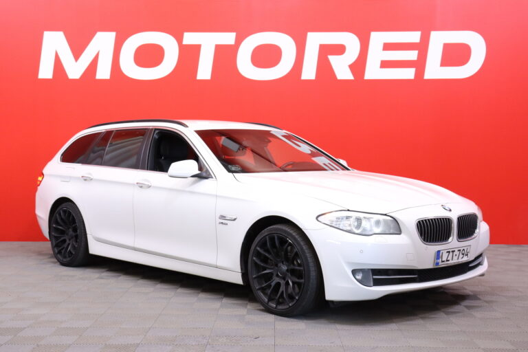 BMW - 525 - TwinPower Turbo Sport A xDrive F11 Touring Business - Farmari