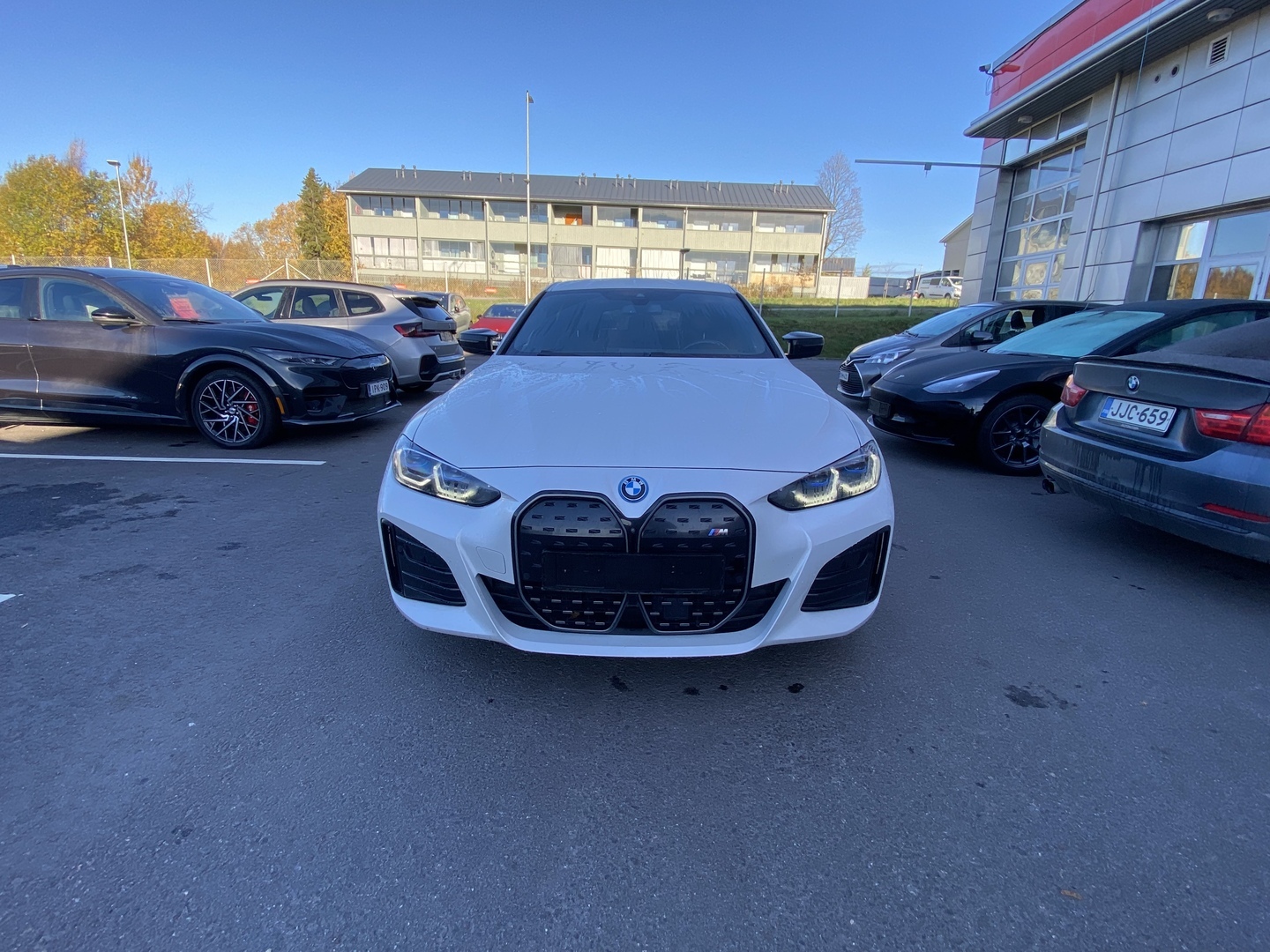 BMW - I4 M50 - Charged - Sedan