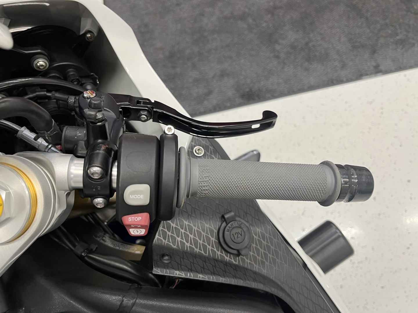 BMW - S - 1000RR // Juuri saapunut! / Suomipyörä / Ratapalikkaa! / Akrapovic / RG Tapit / Tankkilaukku // - Moottoripyörä