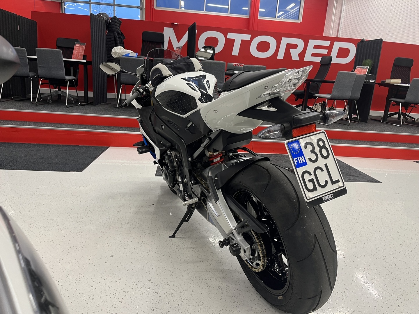 BMW - S - 1000RR // Juuri saapunut! / Suomipyörä / Ratapalikkaa! / Akrapovic / RG Tapit / Tankkilaukku // - Moottoripyörä