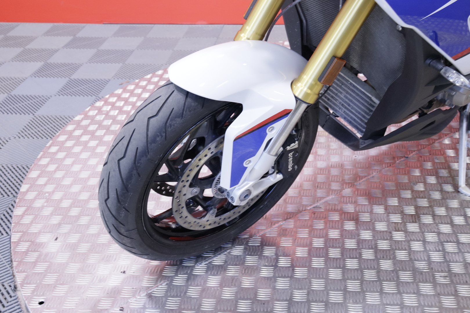 BMW - S - 1000XR // Navi / Vakkari / ESA / SC-Project / Shifter / Ajomodet // - Moottoripyörä
