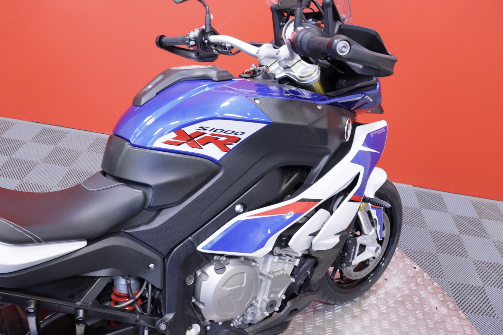BMW - S - 1000XR // Navi / Vakkari / ESA / SC-Project / Shifter / Ajomodet // - Moottoripyörä