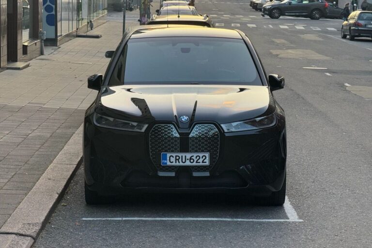 BMW iX