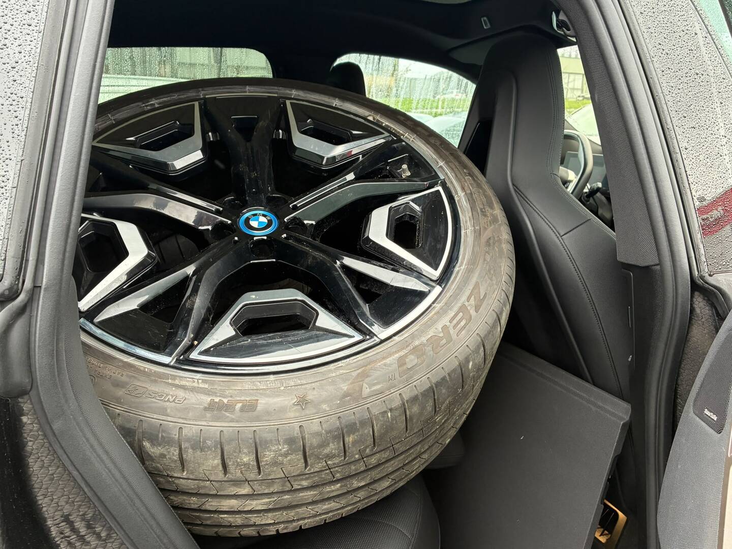 BMW - iX - xDrive50 Sports package - Maastoauto