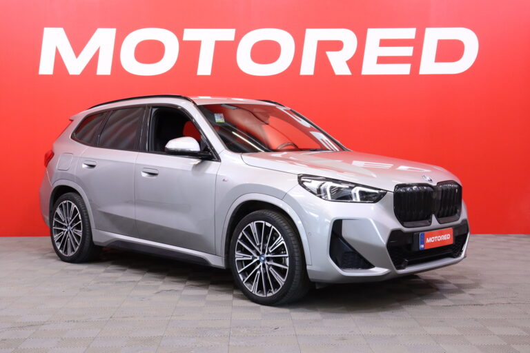 BMW - iX1 - U11 30 xDrive Charged Edition M Sport - Maastoauto