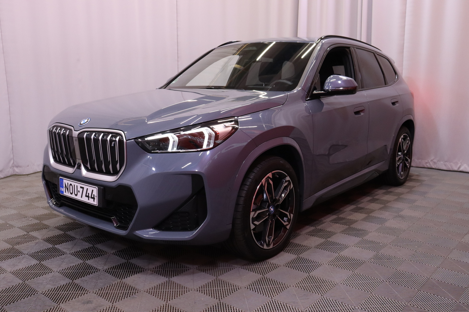 BMW - iX1 - U11 30 xDrive Fully Charged M Sport - Maastoauto