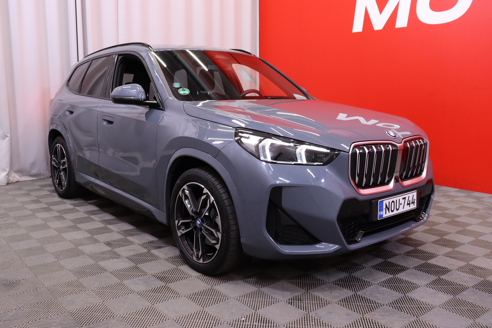 BMW - iX1 - U11 30 xDrive Fully Charged M Sport - Maastoauto