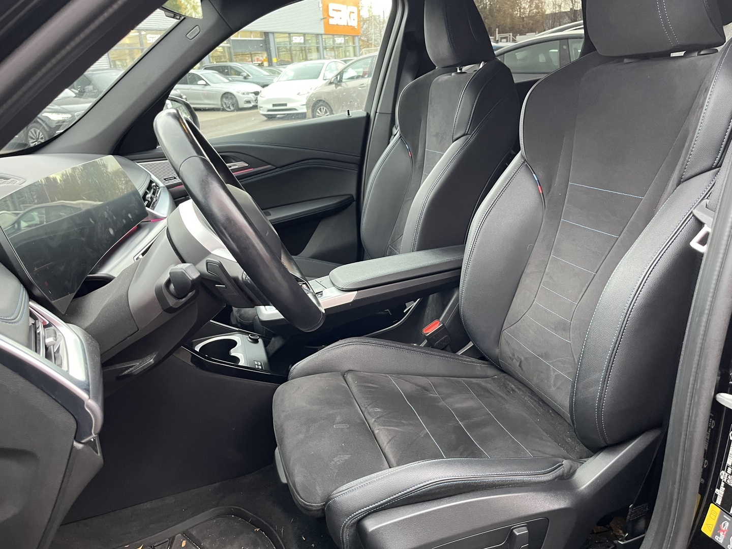 BMW - iX1 - U11 30 xDrive M Sport - Maastoauto