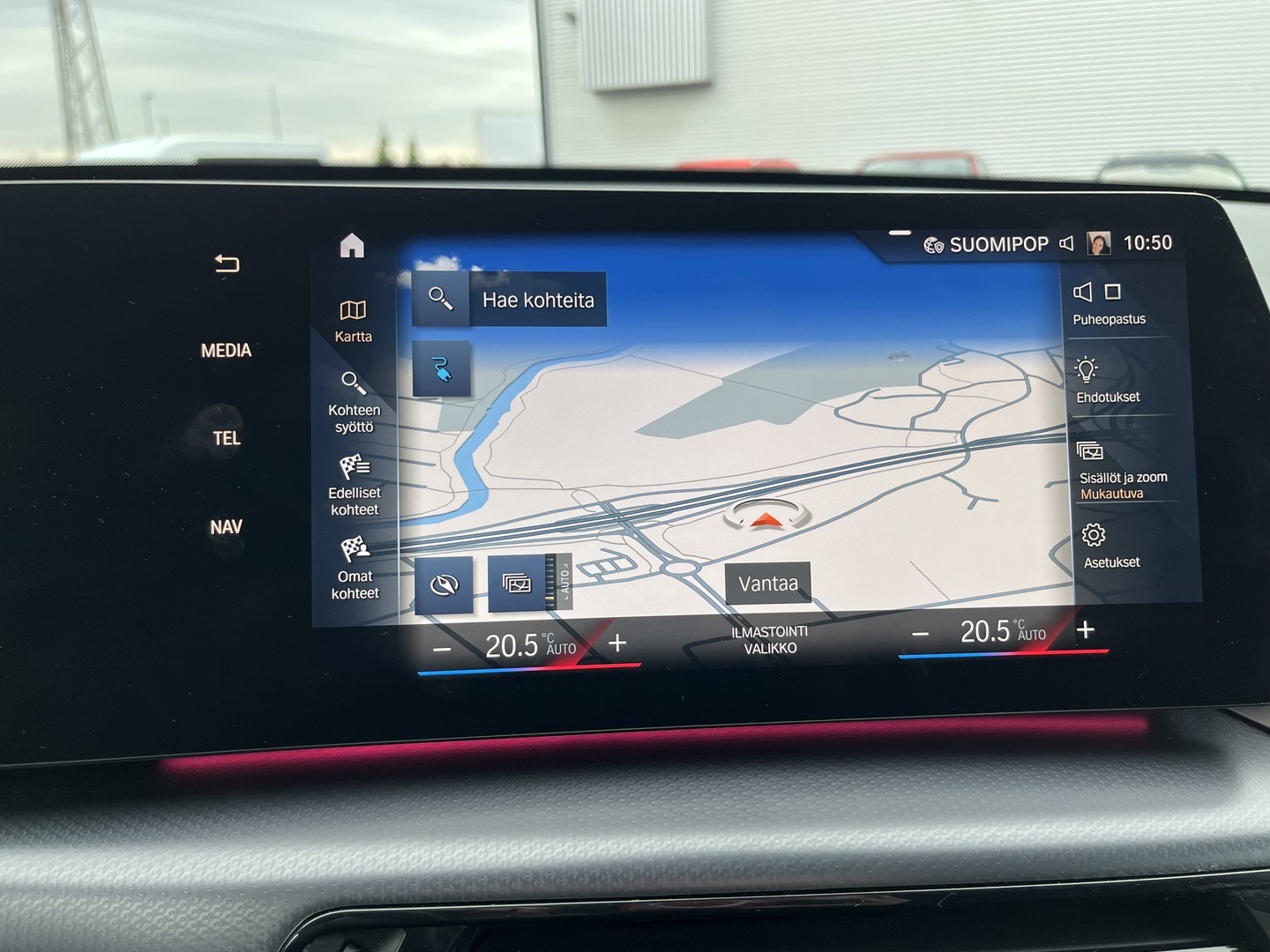 BMW - iX1 - U11 30 xDrive M Sport - Maastoauto