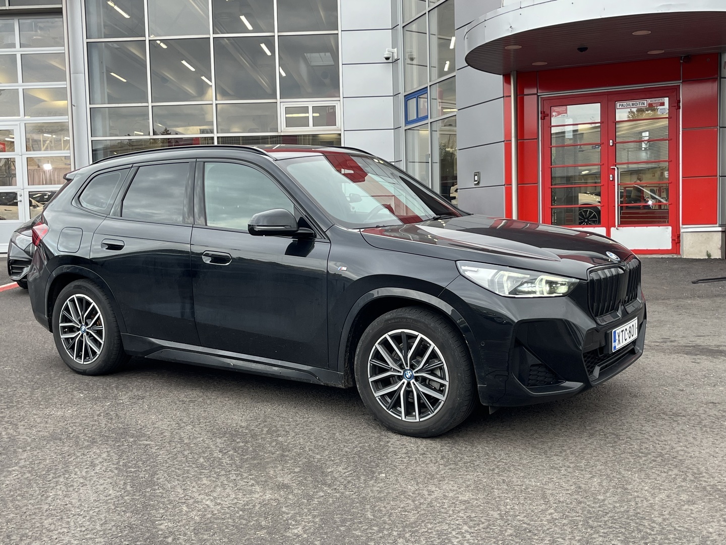 BMW - iX1 - U11 30 xDrive M Sport - Maastoauto