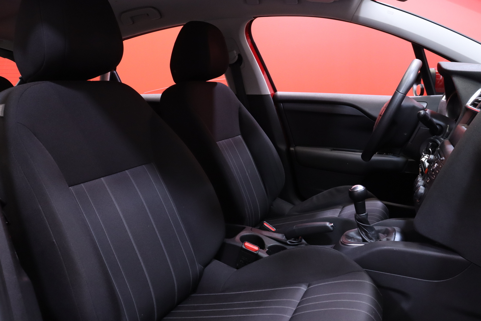 Citroen - C4 - VTi 120 Attraction - Viistoperä