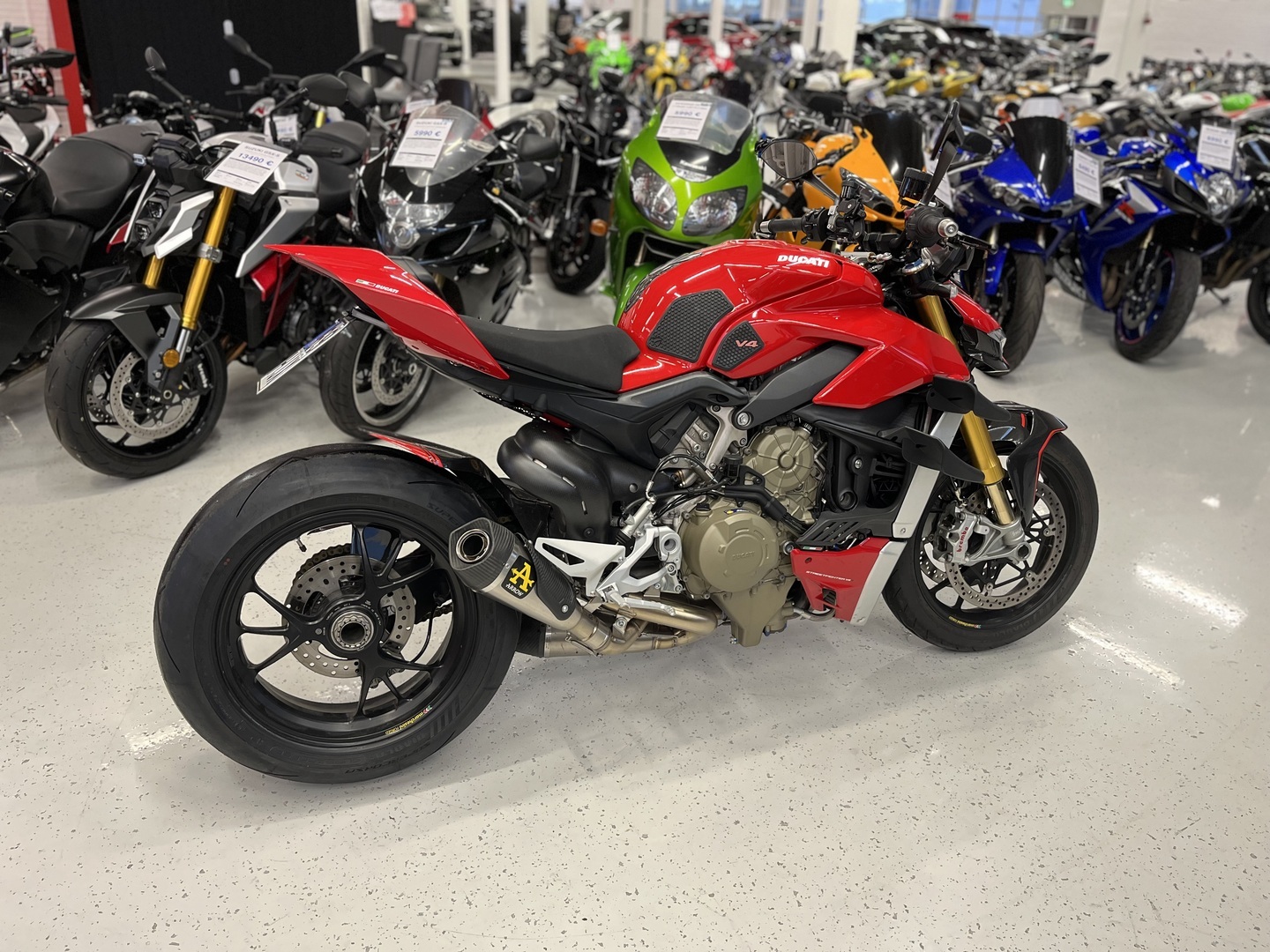 Ducati - Streetfighter - V4 S // Arrow / Supercorsa / Huoltokirja // - Moottoripyörä