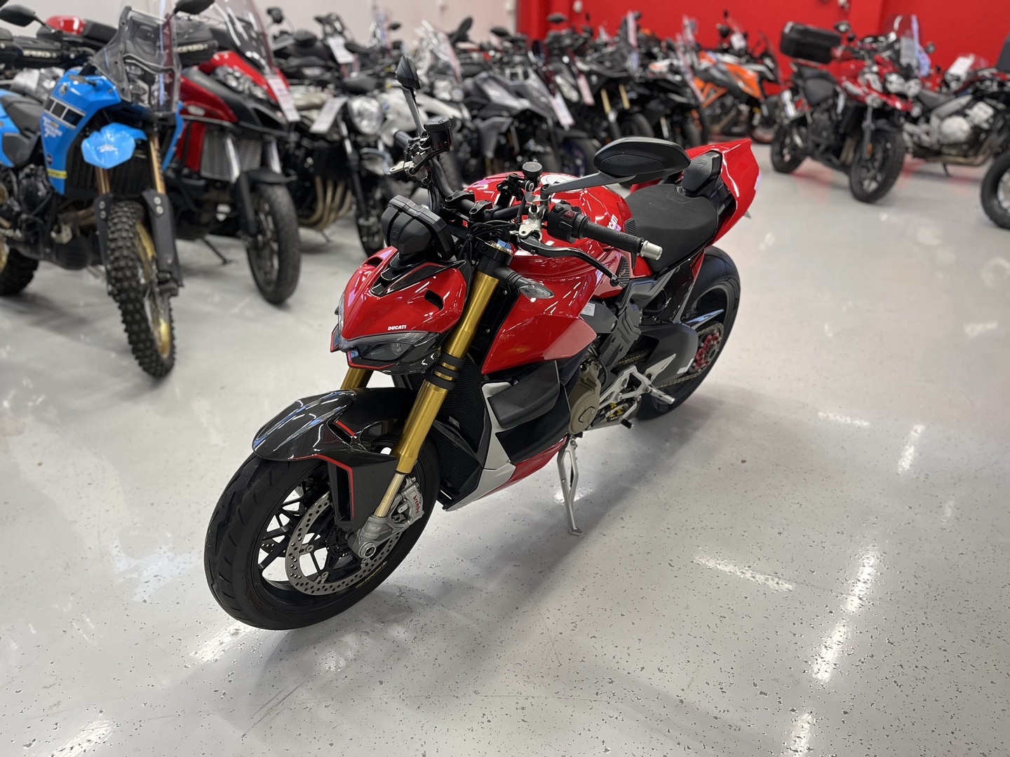 Ducati - Streetfighter - V4 S // Arrow / Supercorsa / Huoltokirja // - Moottoripyörä