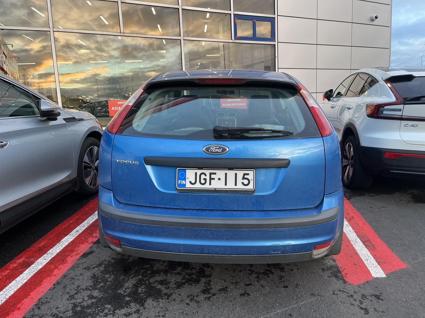 Ford - Focus - 2D FOCUS HATCHBACK 1.6-DA3/264 - Viistoperä