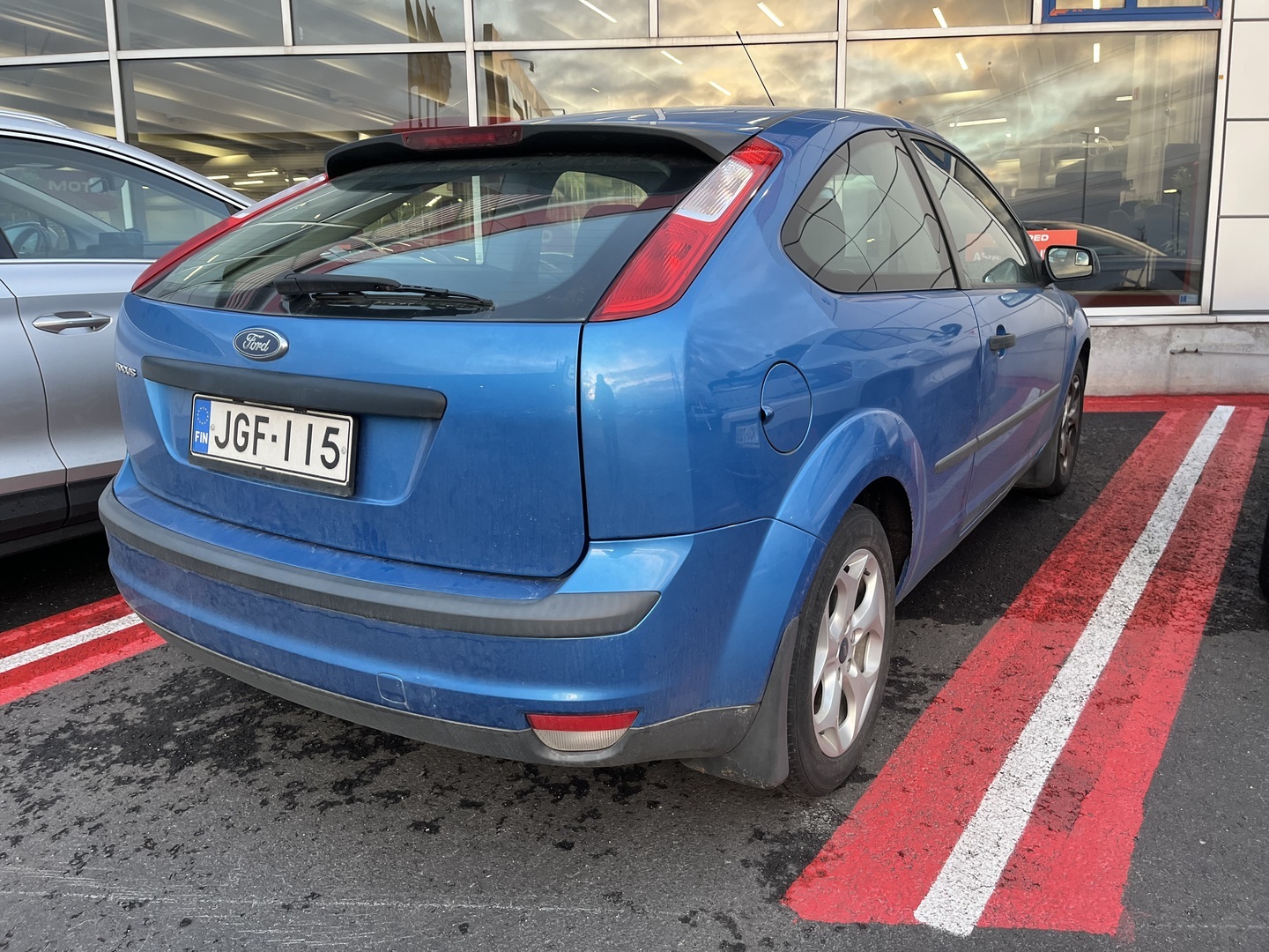 Ford - Focus - 2D FOCUS HATCHBACK 1.6-DA3/264 - Viistoperä