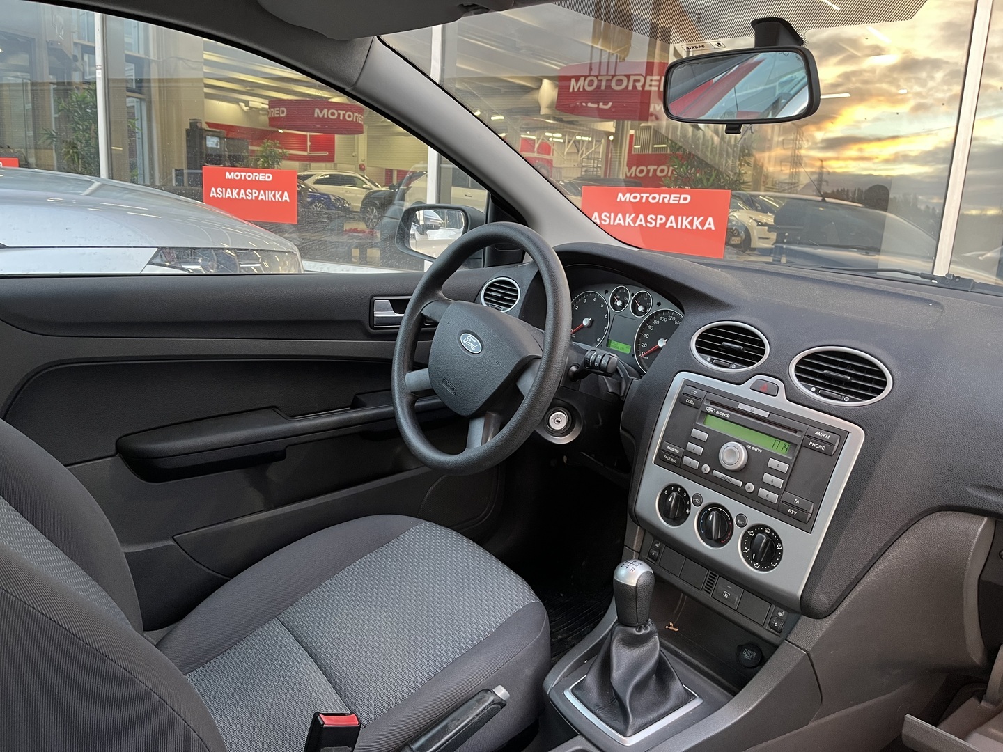 Ford - Focus - 2D FOCUS HATCHBACK 1.6-DA3/264 - Viistoperä