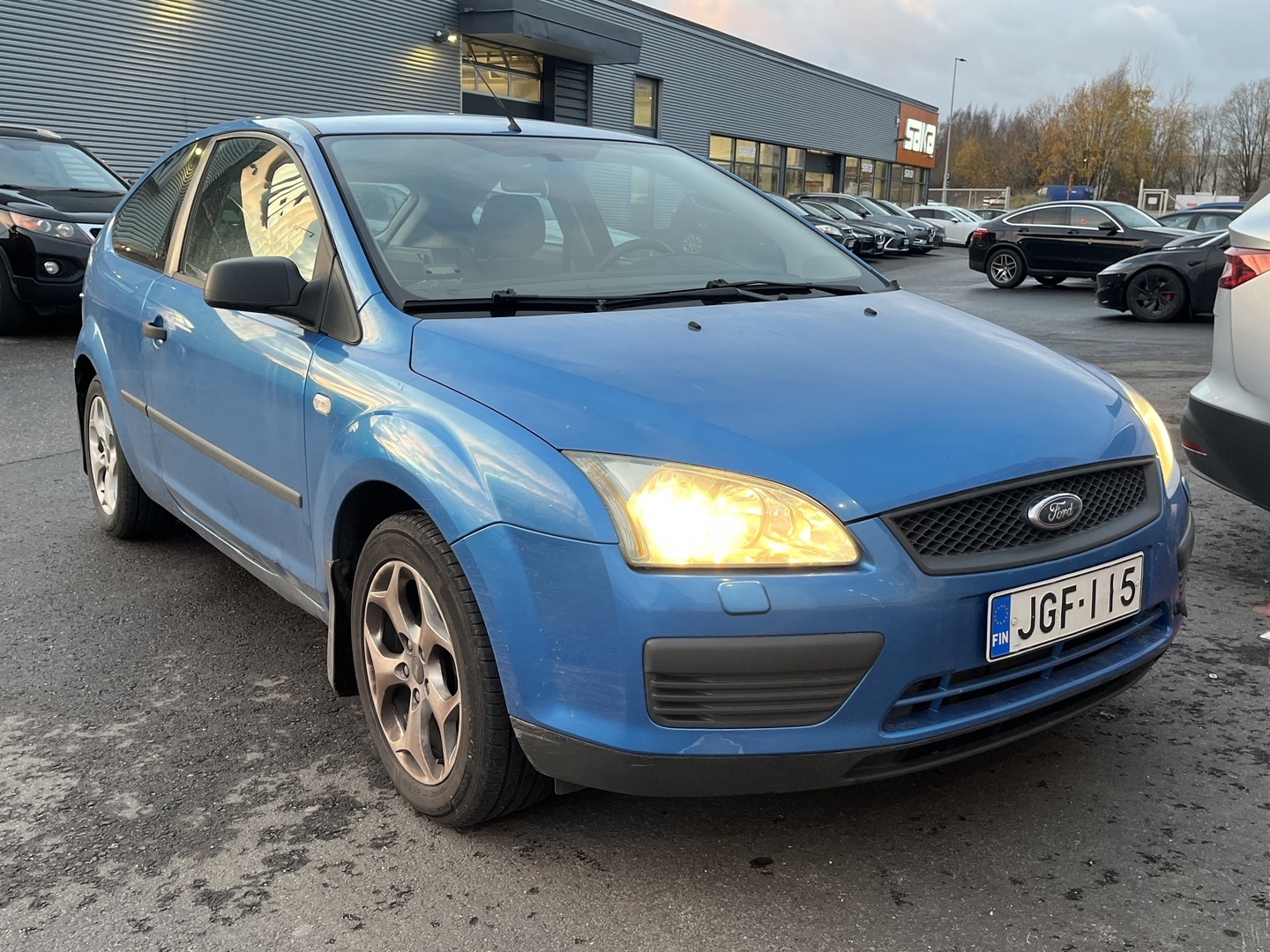 Ford - Focus - 2D FOCUS HATCHBACK 1.6-DA3/264 - Viistoperä