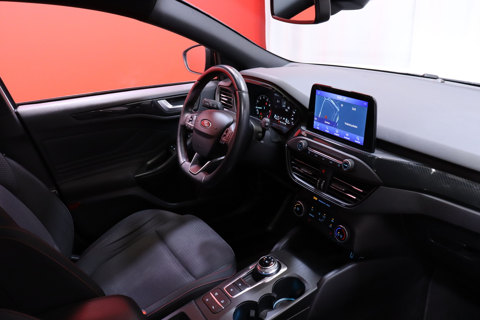 Ford - Focus - 1,5 EcoBoost 150hv A8 ST-Line Wagon - Farmari