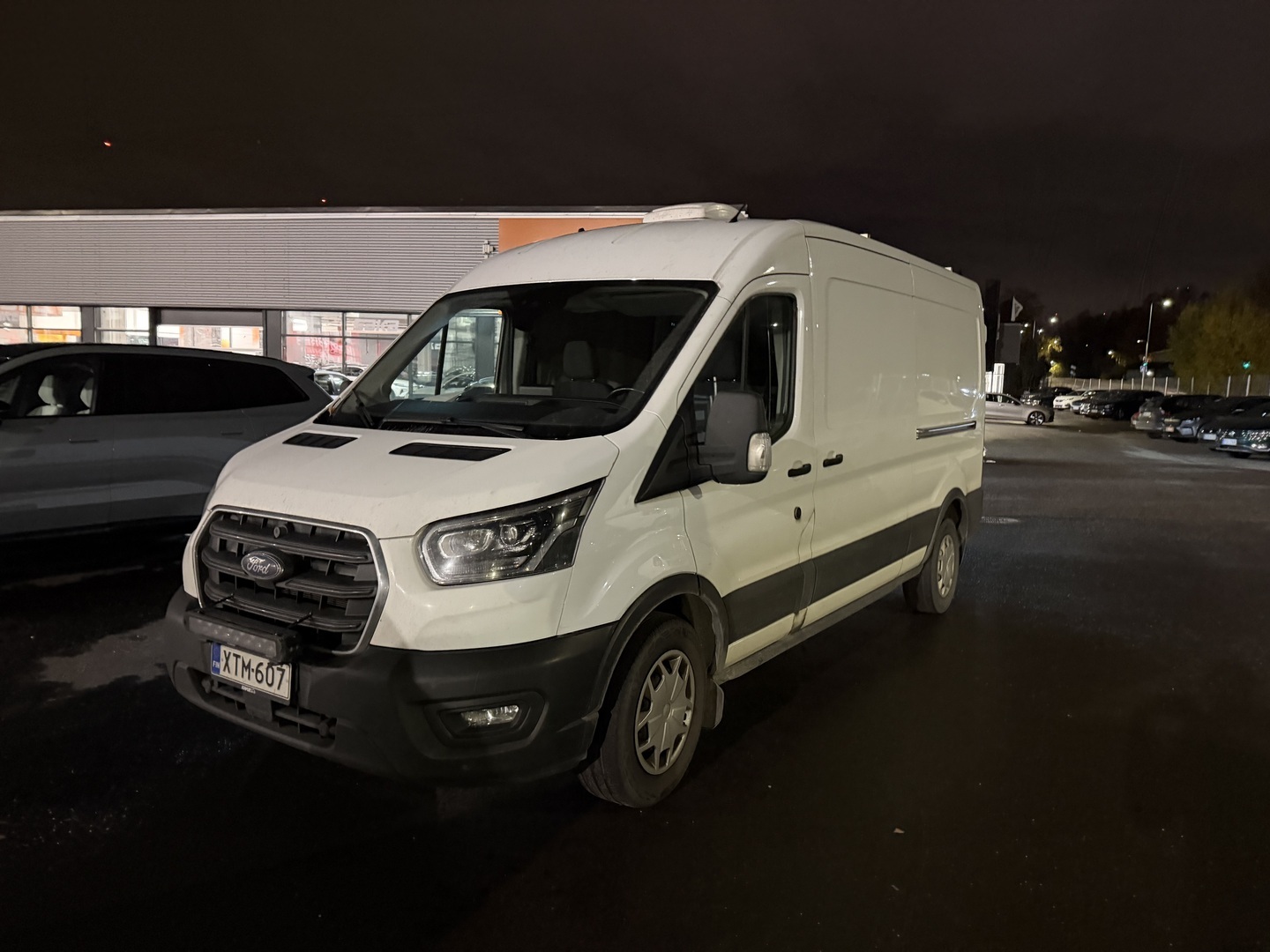 Ford - Transit - Van 350 2,0 TDCi 130 hv A6 Etuveto Limited L3H2 3,39 - Pakettiauto