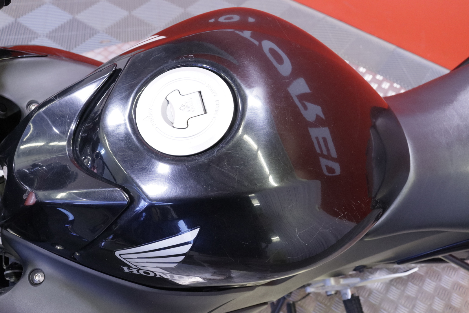 Honda - CBR - 125 R // Myydään osoitteessa huutokaupat.com // - Moottoripyörä