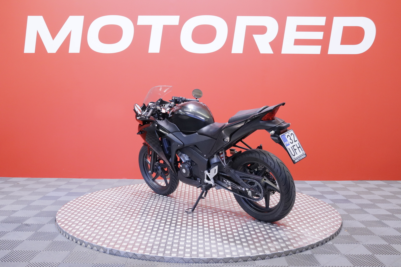 Honda - CBR - 125 R // Myydään osoitteessa huutokaupat.com // - Moottoripyörä