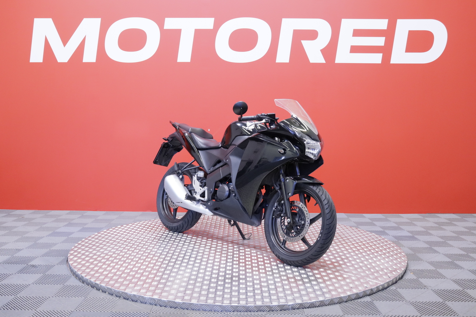 Honda - CBR - 125 R // Myydään osoitteessa huutokaupat.com // - Moottoripyörä