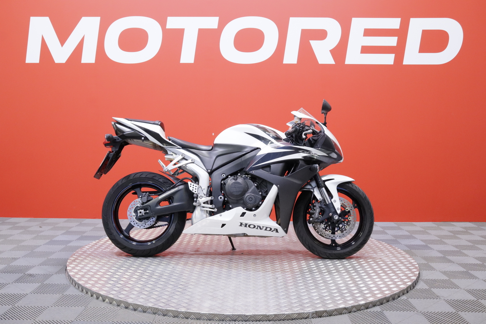 Honda - CBR - 600RR // HESD / Suomipyörä / Huoltokirja // - Moottoripyörä