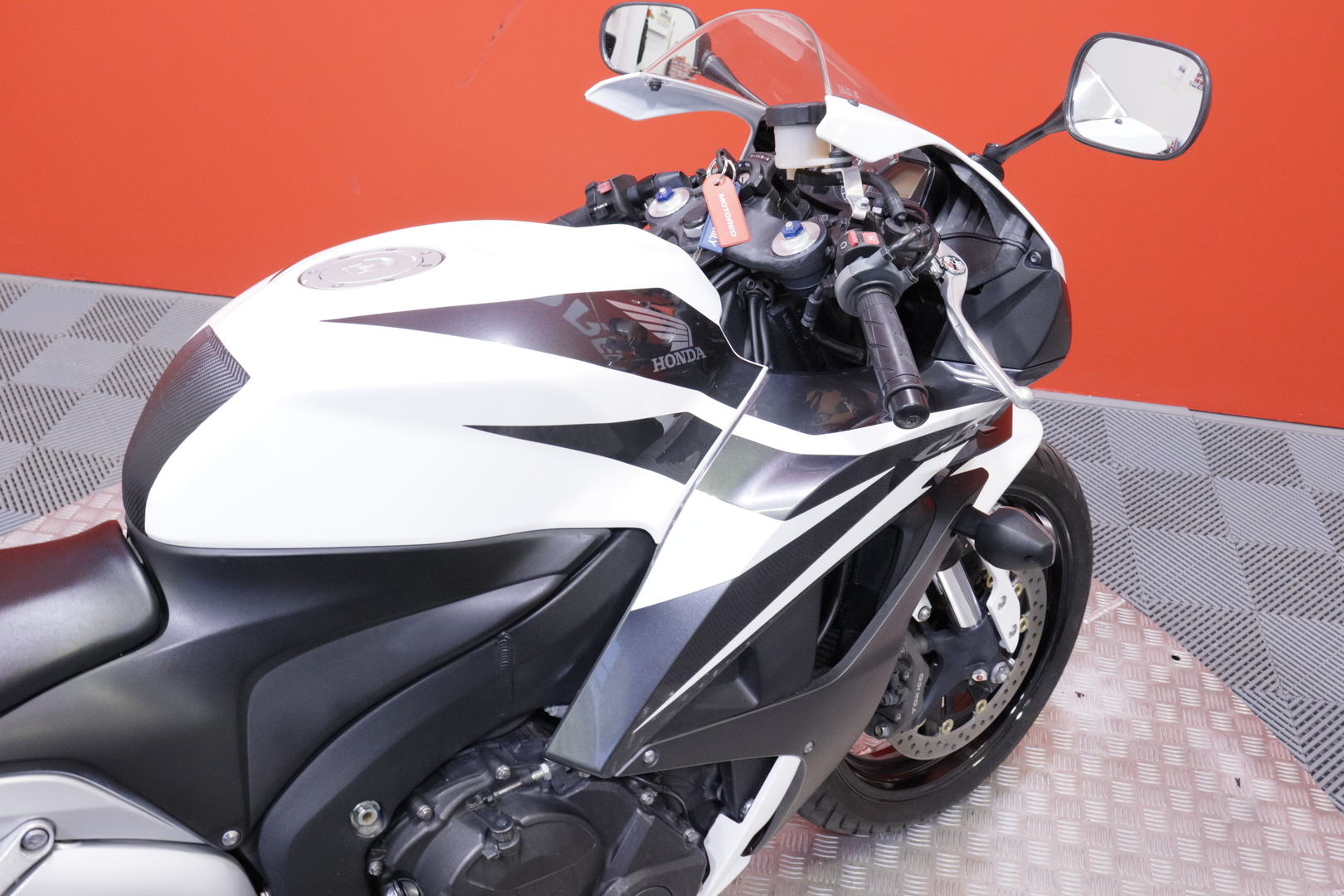 Honda - CBR - 600RR // HESD / Suomipyörä / Huoltokirja // - Moottoripyörä