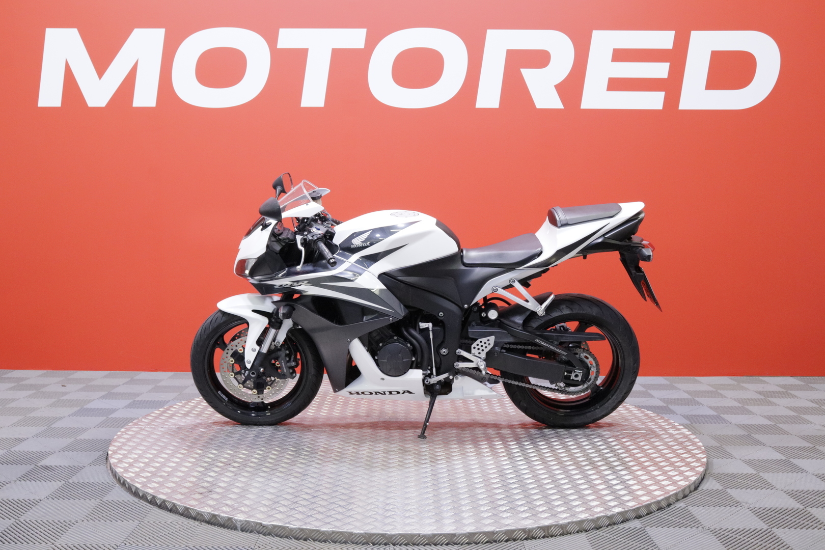 Honda - CBR - 600RR // HESD / Suomipyörä / Huoltokirja // - Moottoripyörä