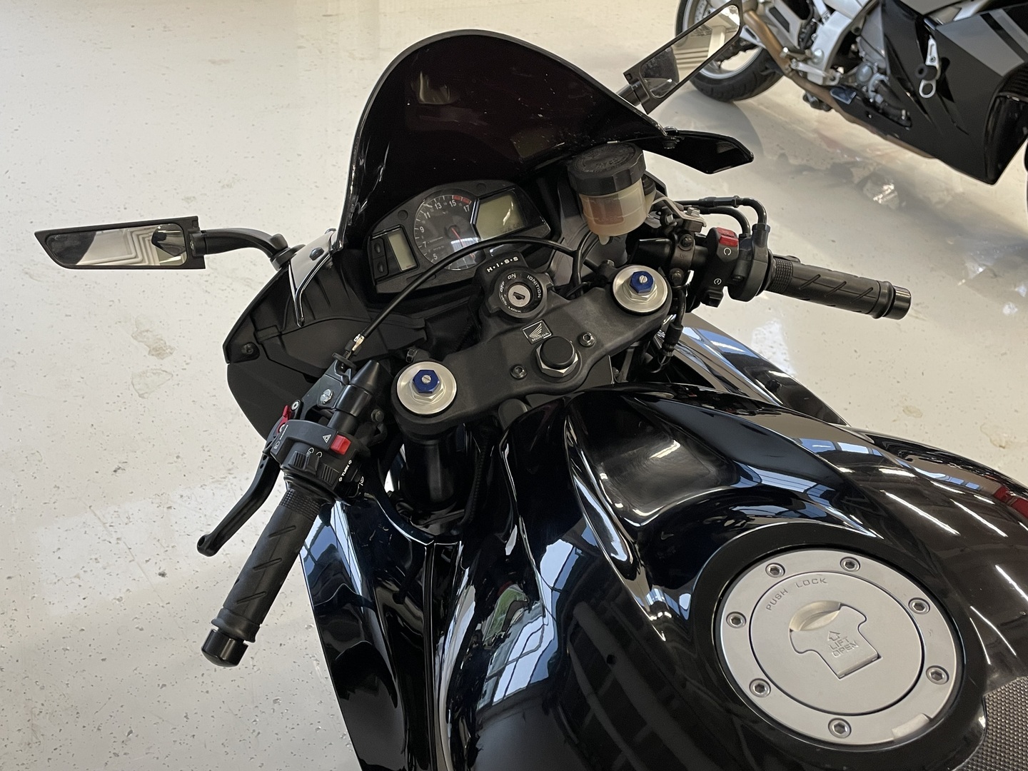 Honda - CBR - 600 RR * Toce Slipari, Suomi-Pyörä * - Moottoripyörä