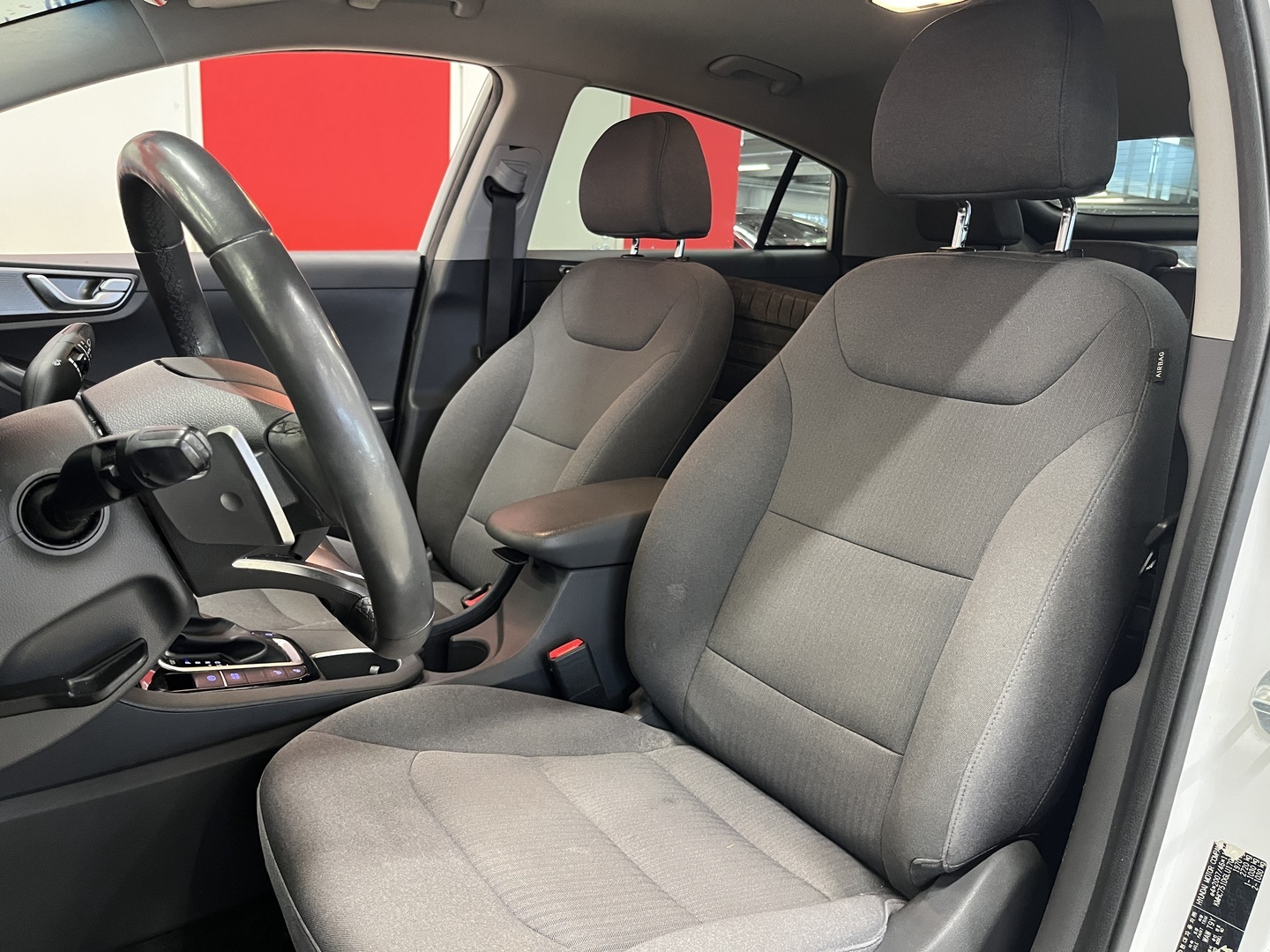 Hyundai Ioniq Plug-In 2021, bild 6/14