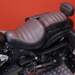 INDIAN - SCOUT - Bobber // Rinehart / Huoltokirja / Suomi-pyörä // - Moottoripyörä