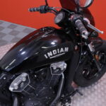 INDIAN - SCOUT - Bobber // Rinehart / Huoltokirja / Suomi-pyörä // - Moottoripyörä