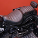 INDIAN - SCOUT - Bobber // Rinehart / Huoltokirja / Suomi-pyörä // - Moottoripyörä