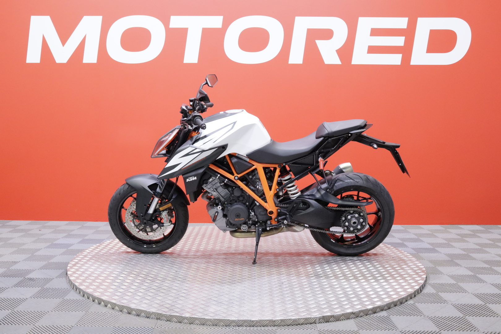 KTM - 1290 - Super Duke R // Suomipyörä / MTC / TFT / Ajomodet // - Moottoripyörä