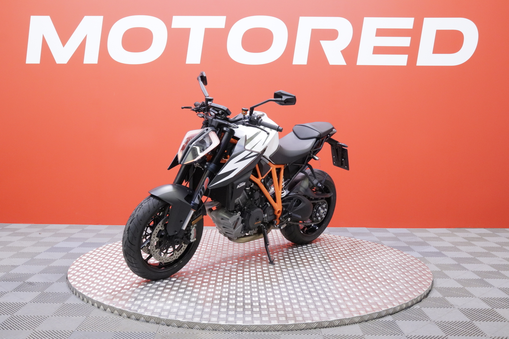 KTM - 1290 - Super Duke R // Suomipyörä / MTC / TFT / Ajomodet // - Moottoripyörä
