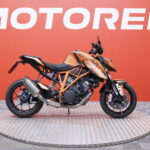 KTM - 1290 - Super Duke R // Huoltokirja / Akrapovic / MTC / Ajomodet // - Moottoripyörä