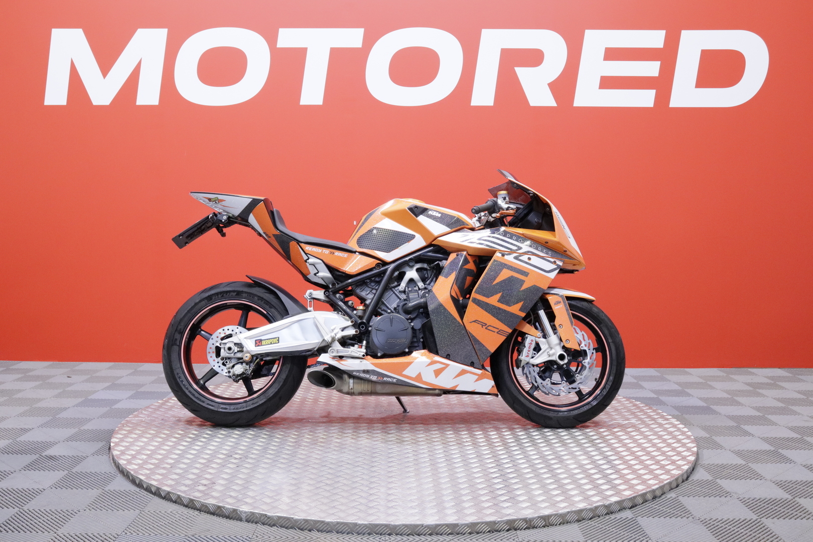 KTM - RC - 8 // Suomipyörä / Akrapovic / Säädettävät kahvat // - Moottoripyörä