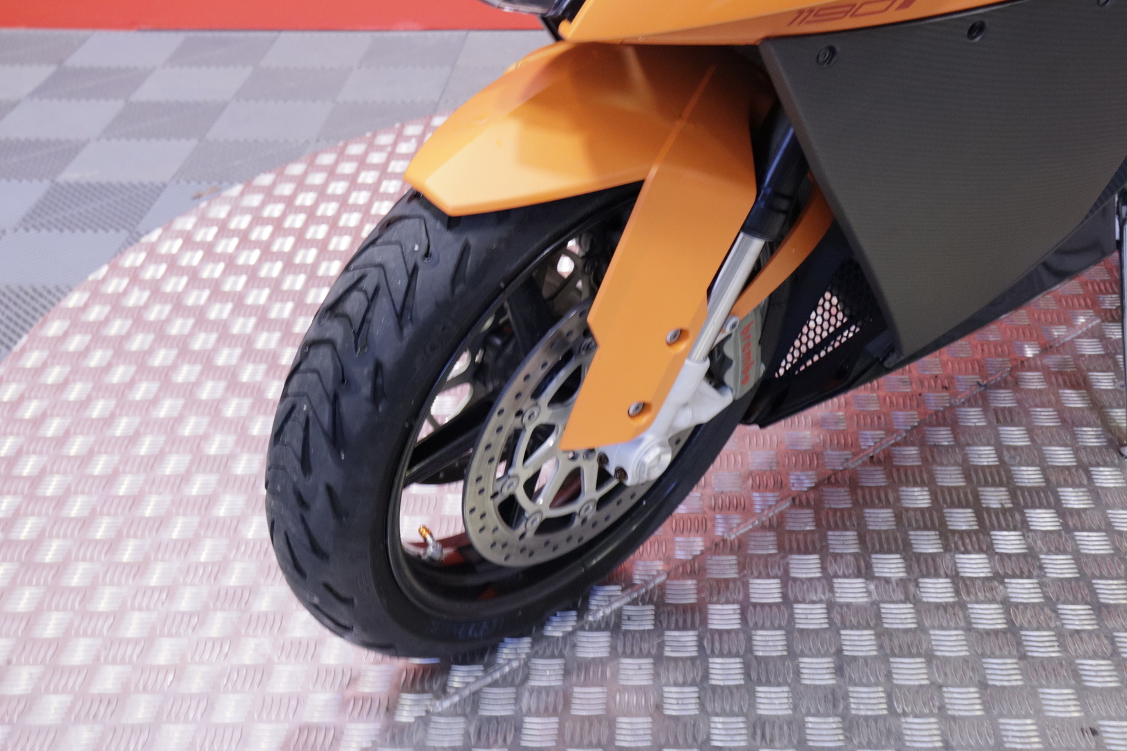 KTM - RC - 8 // Huoltokirja / Shifter / Kaatumatapit / Takalaukku // - Moottoripyörä