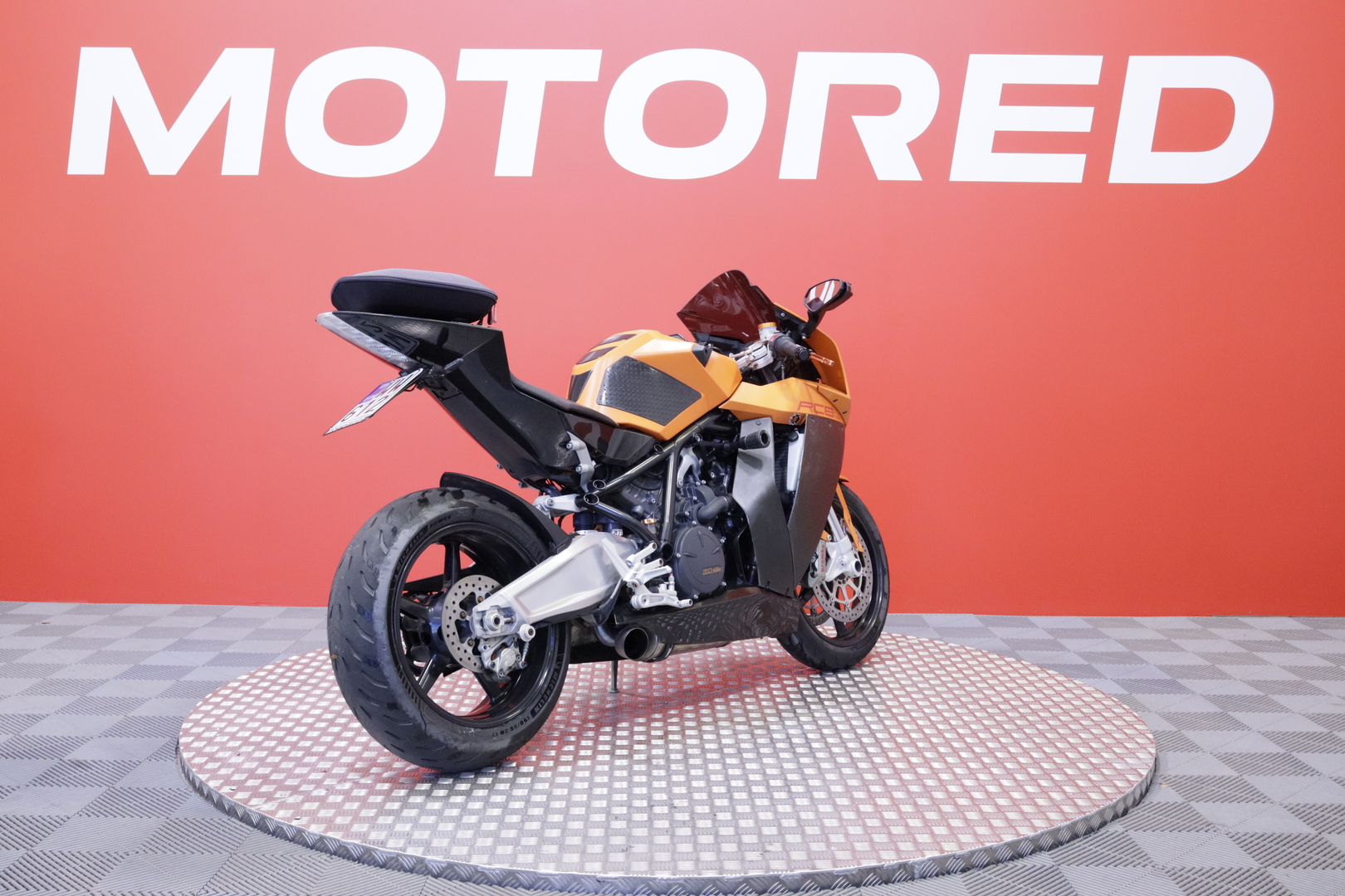 KTM - RC - 8 // Huoltokirja / Shifter / Kaatumatapit / Takalaukku // - Moottoripyörä