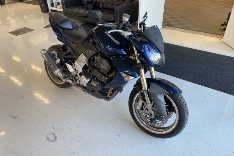 Kawasaki - Z - 1000 // Juuri saapunut! / Suomipyörä / MIVV / Huoltokirja // - Moottoripyörä