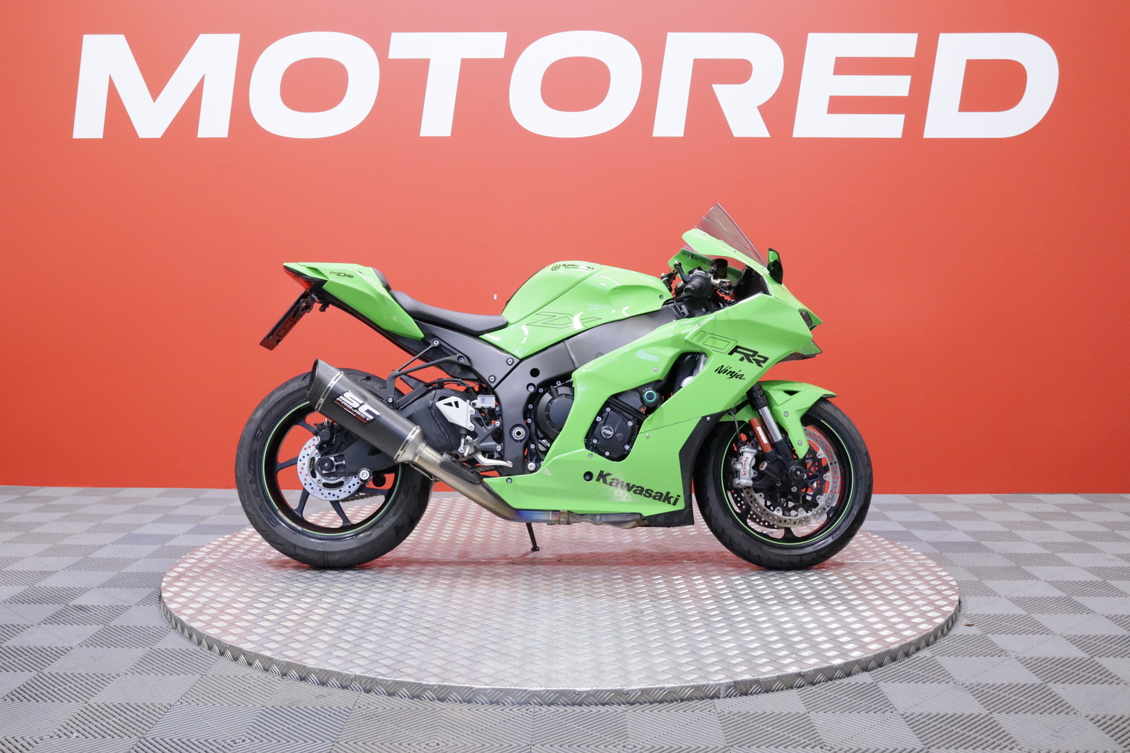 Kawasaki - ZX-10R - // RR-Malli / 1.Om Suomi-pyörä / Huoltokirja / SC Project / 200HP / Penkitetty / KQS / Takovanteet / KIBS / Showa // - Moottoripyörä
